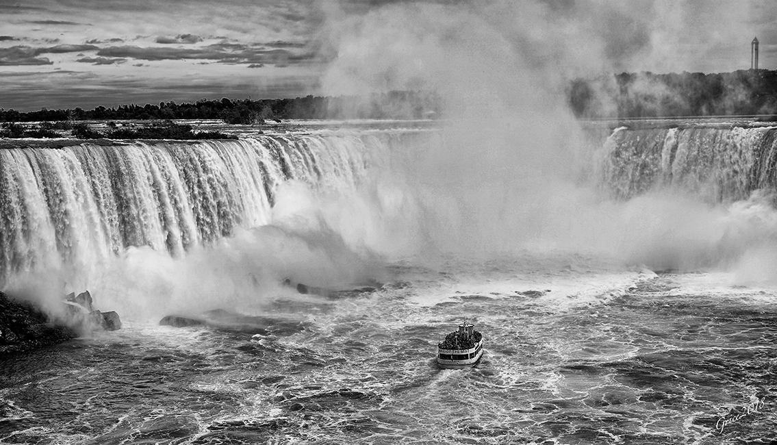 NiagaraFalls2.jpg