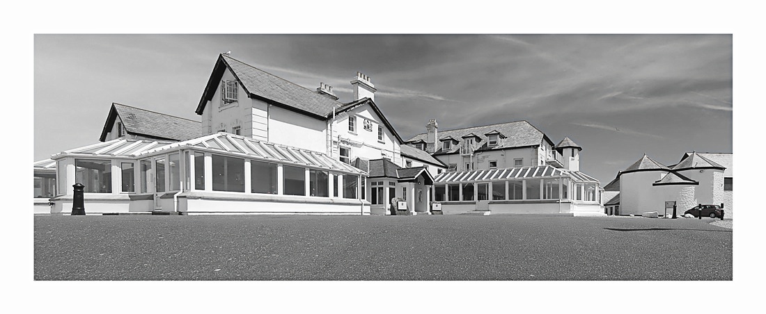 Land's End Hotel 3 B&W.jpg