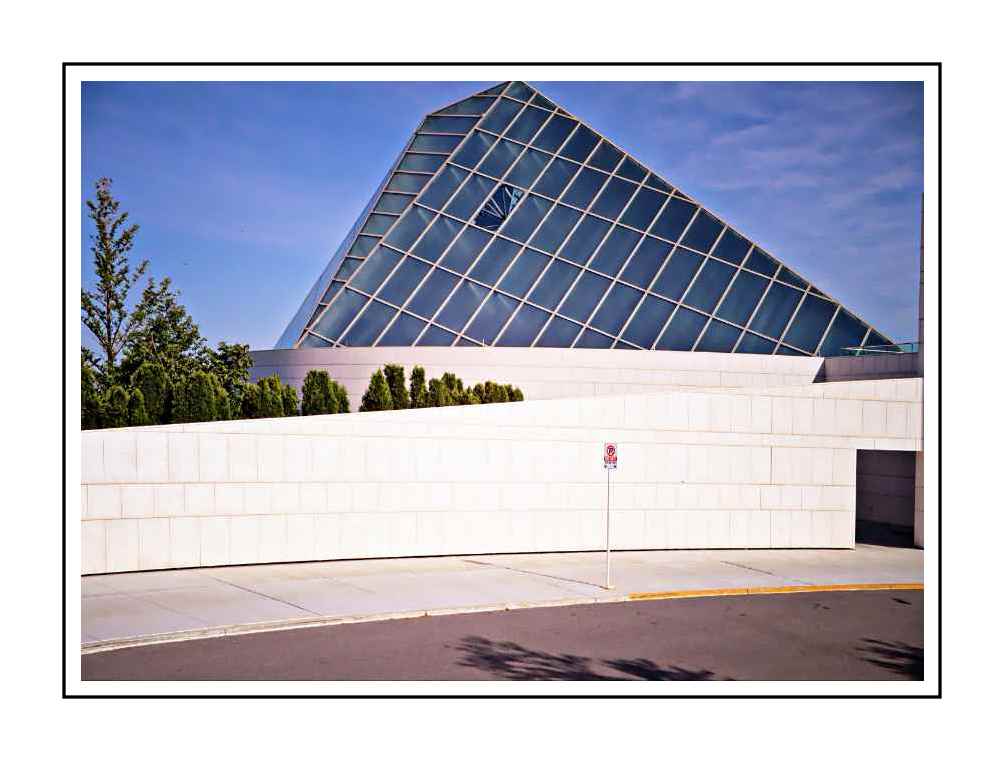 Aga Khan Museum_pe.jpg