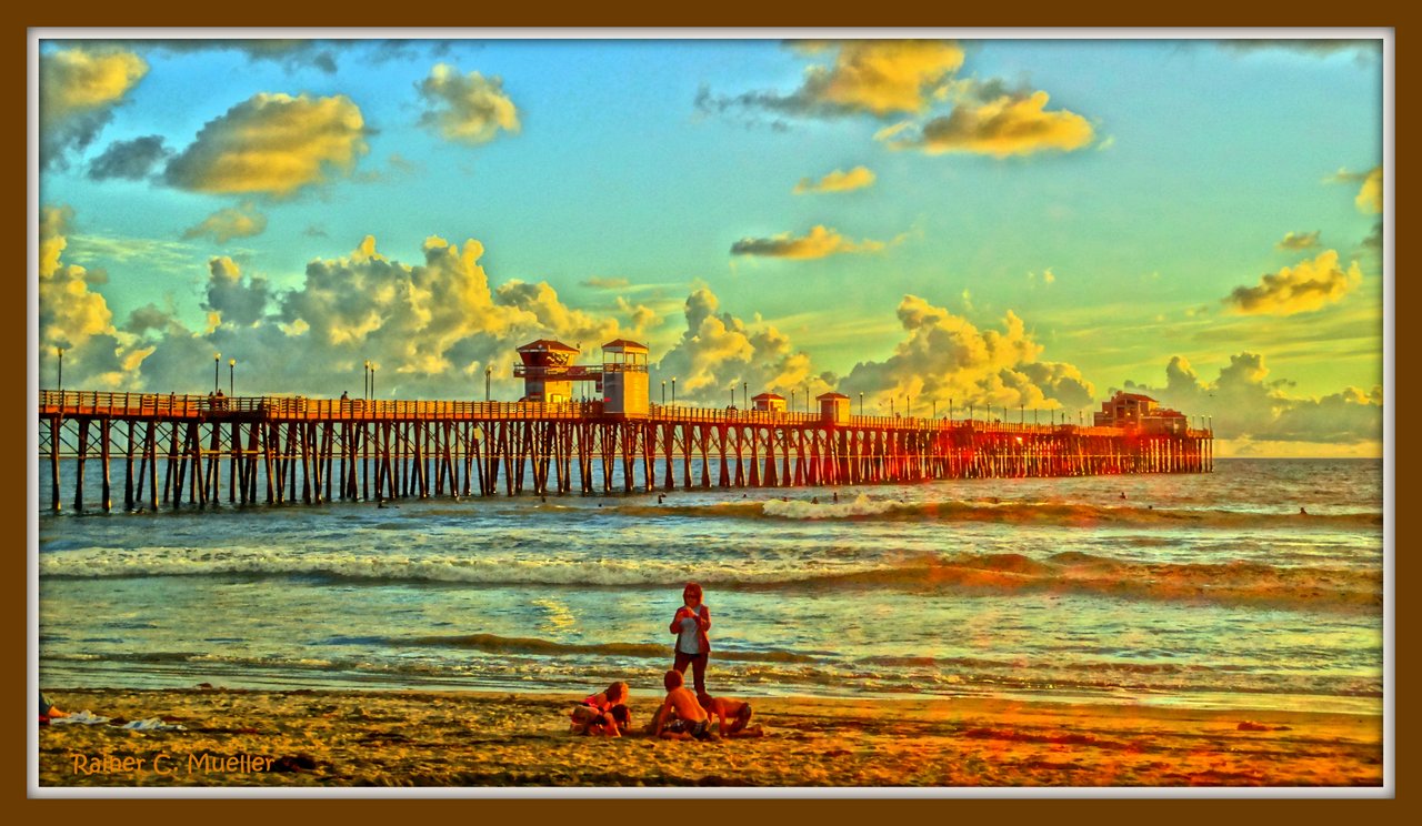 OceansidePier.JPG